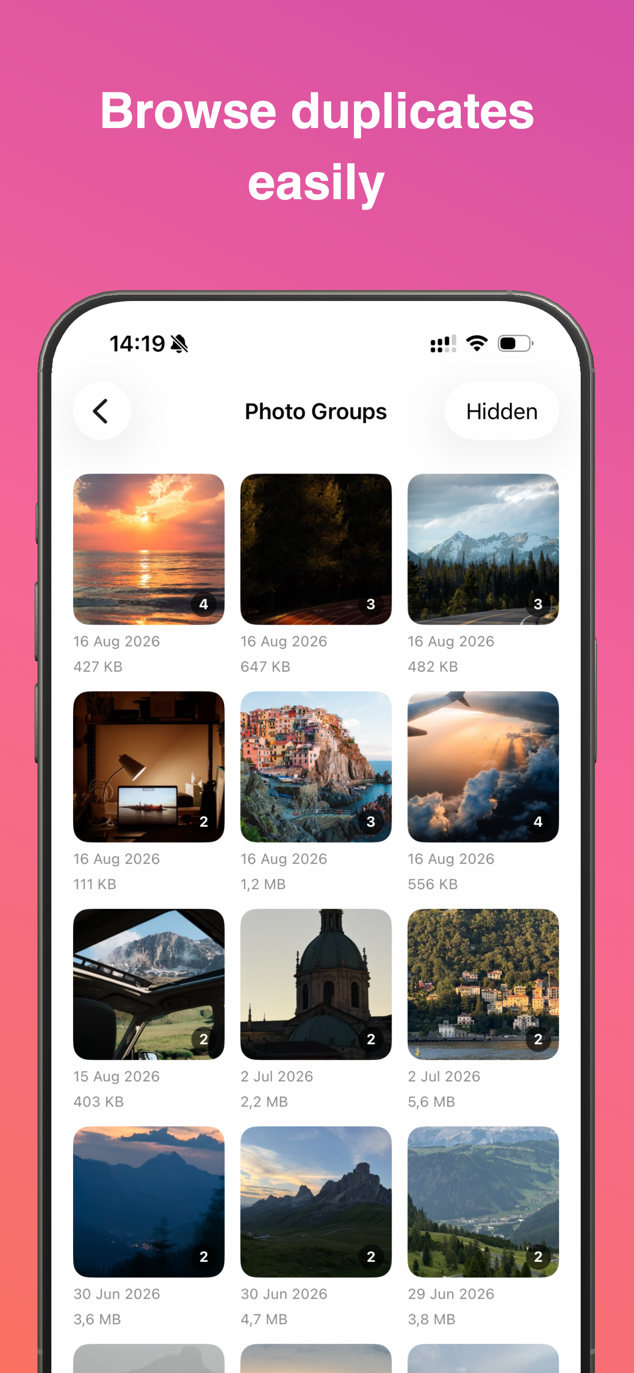 Photo Groups screen showing clusters of similar photos with counts and file sizes